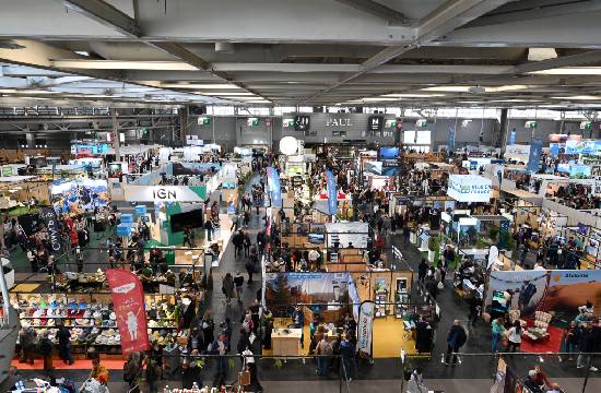 Vue du salon de haut. 