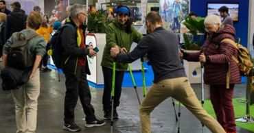 Une démonstration de l'utilité des bâtons de marche