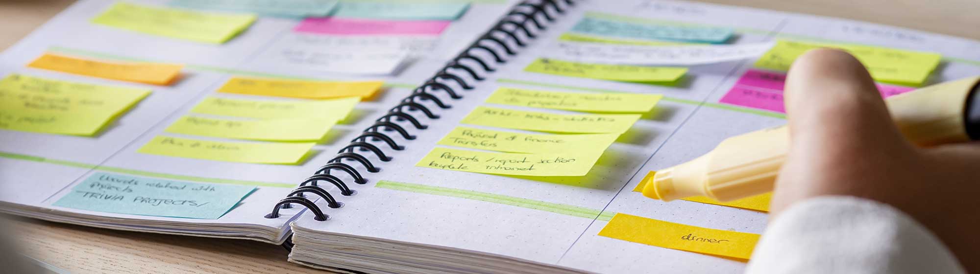 Un agenda avec tous les évènements marqués