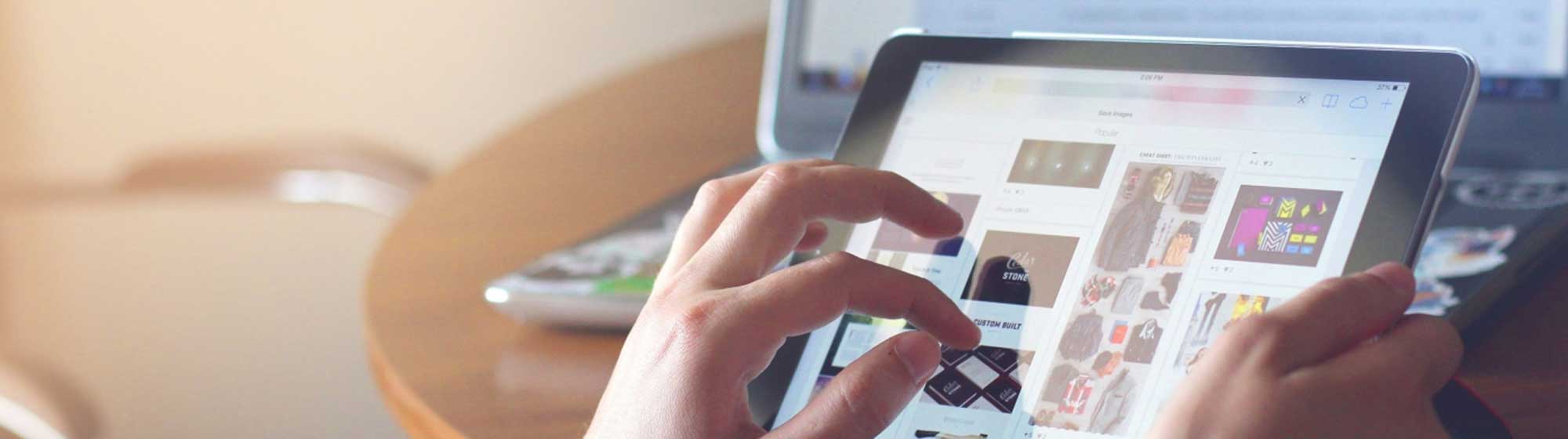 Le kit média de Destinations Nature à dispo sur une tablette