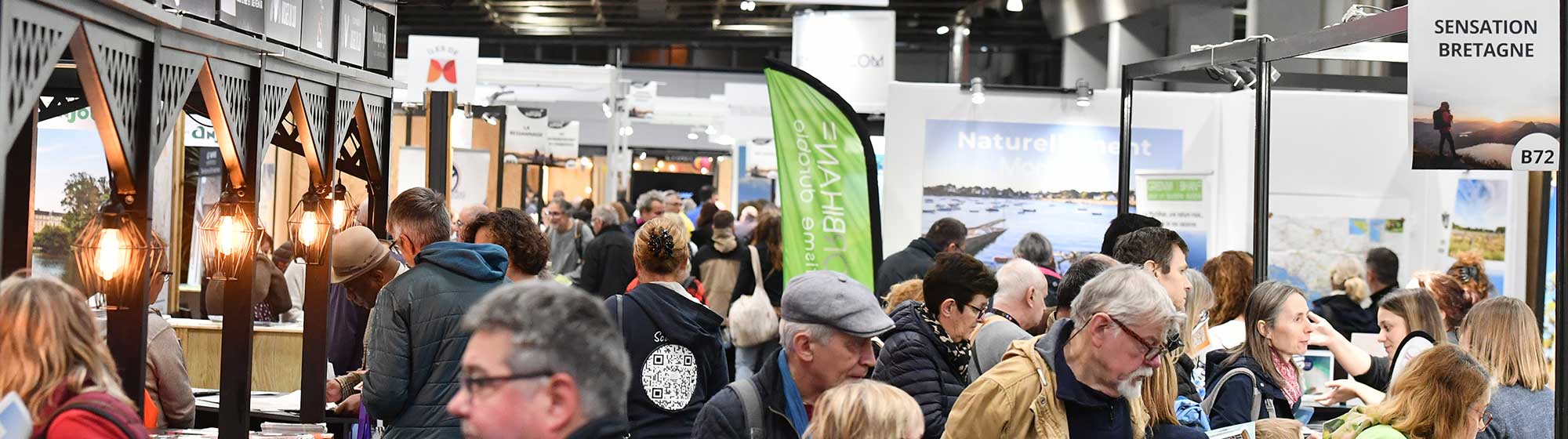 Une foule de visiteurs sur le Salon Destinations Nature