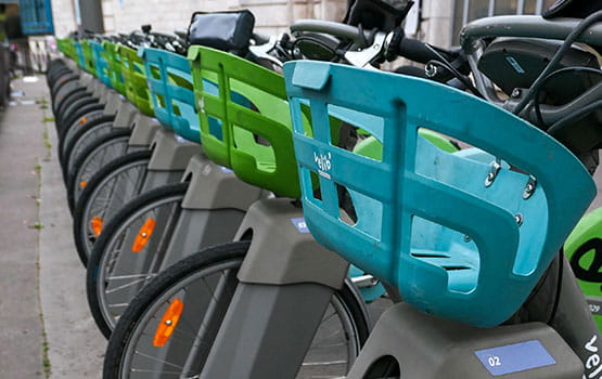 station de vélos dans Paris