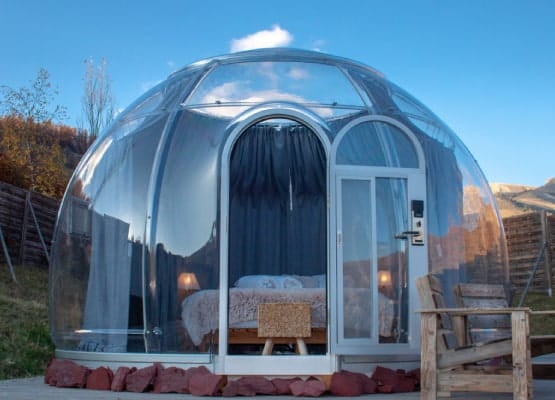Dormir sous les étoiles dans des bulles du cians