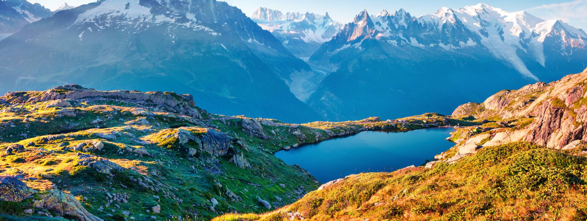 un lac à la montagne